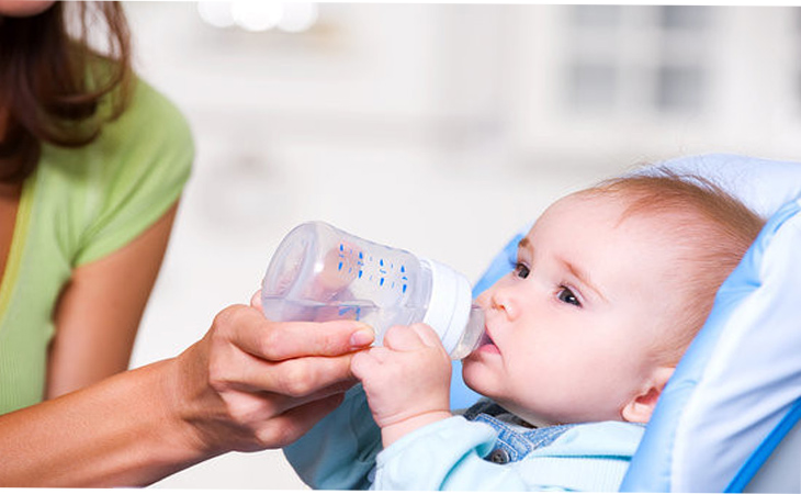 6 bước chăm sóc trẻ bị sốt tại nhà