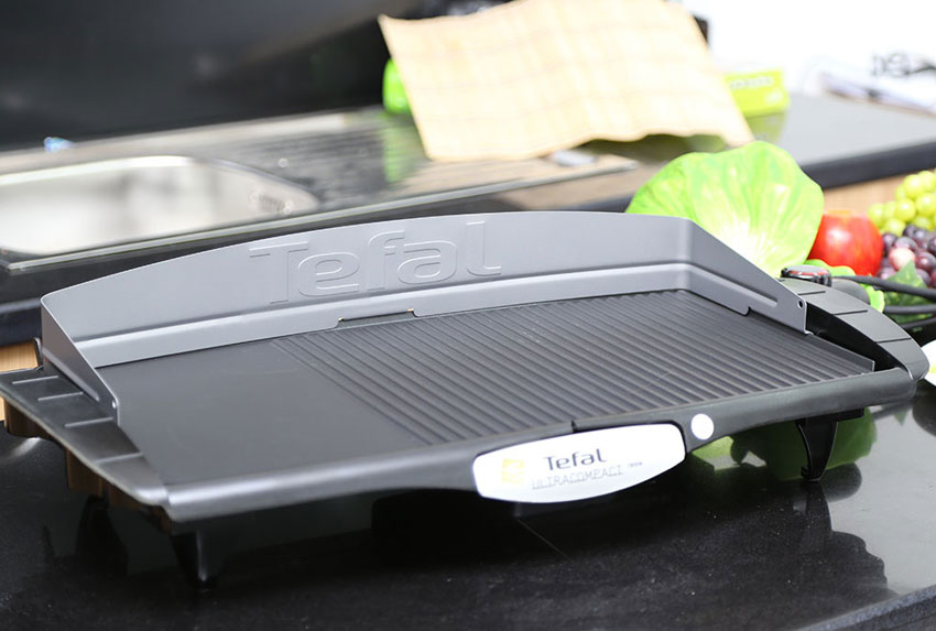 Vỉ nướng điện Tefal TG3800 của nước nào