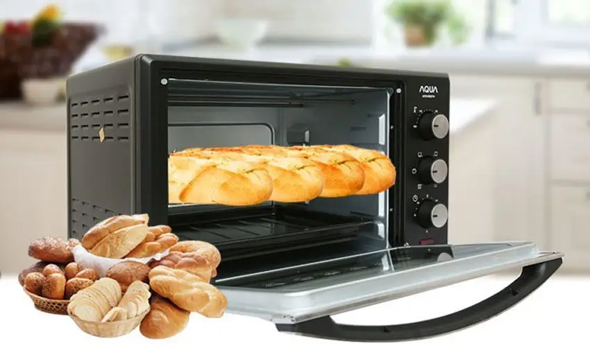 Nên mua lò vi sóng hay lò nướng gia đình