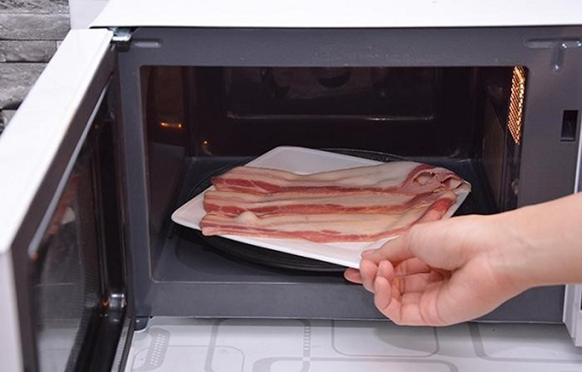 Có nên mua lò vi sóng Aqua AEM-S2195W