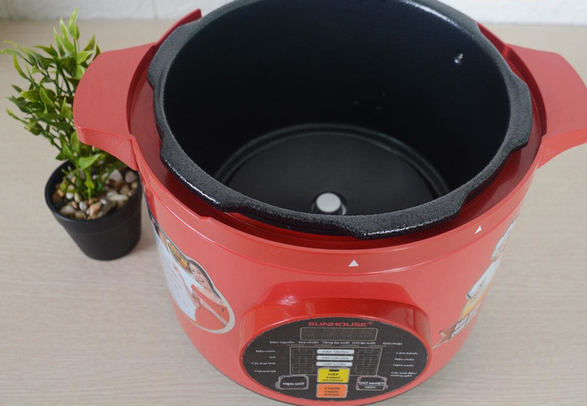 Nồi áp suất điện tử Sunhouse SHD-1741 có tốt không