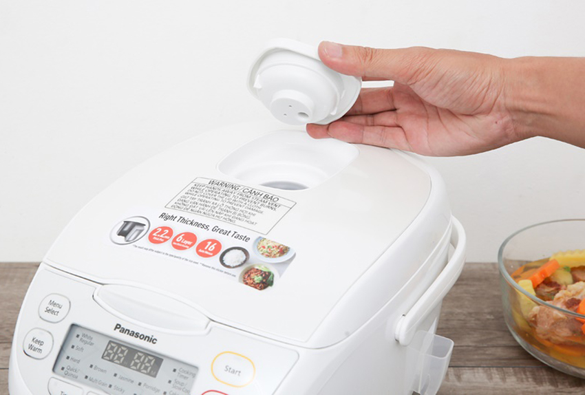 Nồi cơm điện tử Panasonic SR-CL108WRA có tốt không