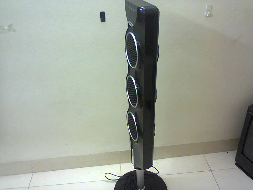 Quạt tháp có điều khiển Tiross TS955 thiết kế đẹp, làm mát nhanh