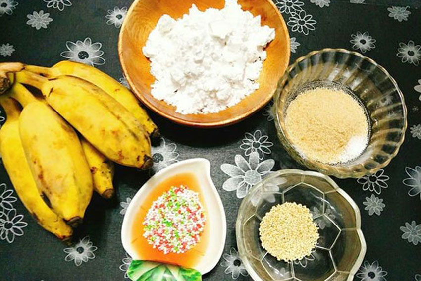 2 cách làm bánh chuối hấp nước cốt dừa bằng nồi cơm điện