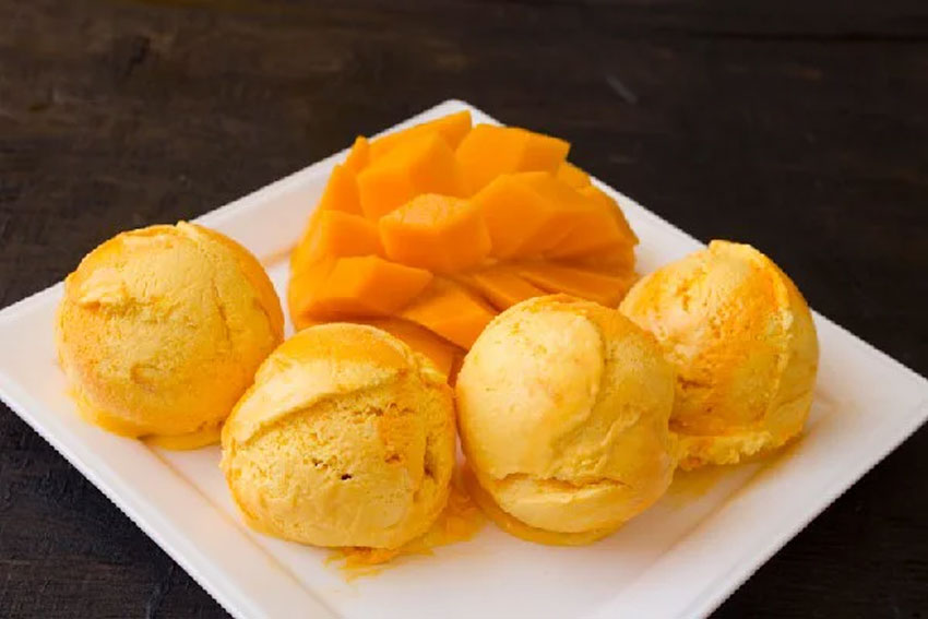 Tự làm 3 món kem bằng máy làm kem tươi tại nhà