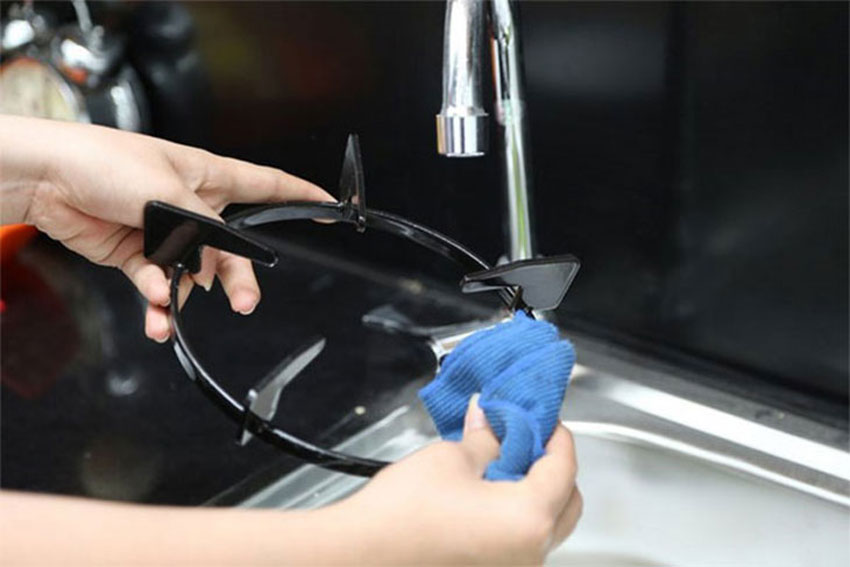 2 cách làm sạch kiềng bếp gas hiệu quả