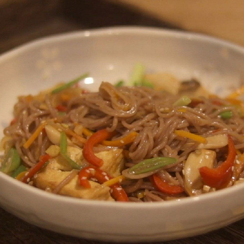 3 cách làm bún gạo lứt xào giảm cân