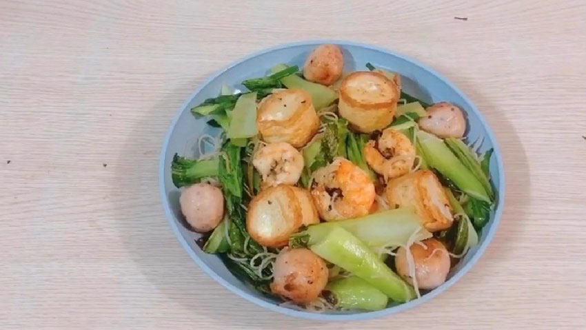 3 cách làm bún gạo lứt xào giảm cân