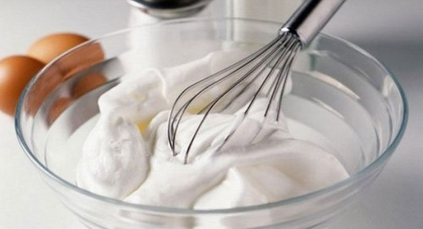 3 cách làm bánh bông lan cuộn cực hấp dẫn tại nhà