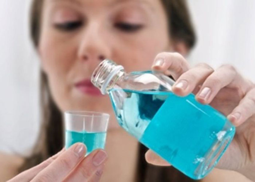 8 cách tẩy sạch vết dầu mỡ dính trên quần áo