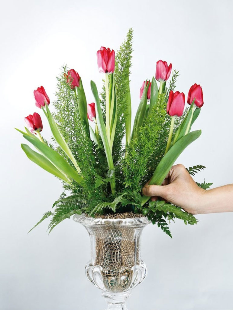 9 mẹo giữ hoa tươi lâu tại nhà sau khi cắm