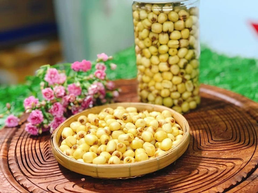 2 cách nấu chè hạt sen thanh mát ngày hè