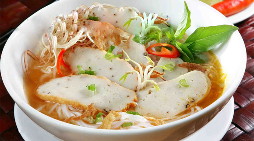2 cách nấu bánh canh chả cá cực ngon