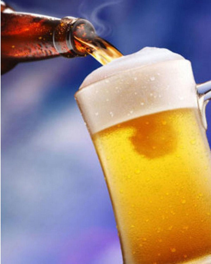 4 cách trị nấm da đầu bằng bia hiệu quả