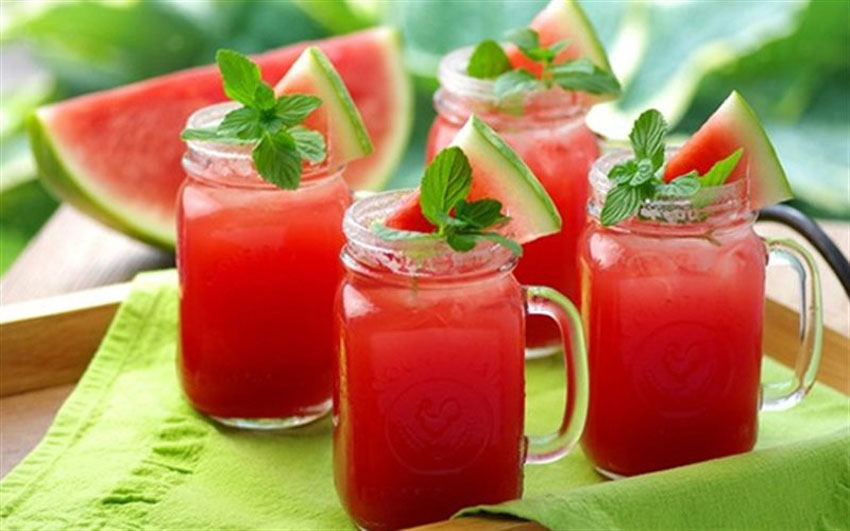 5 cách làm nước ép dưa hấu đẹp da