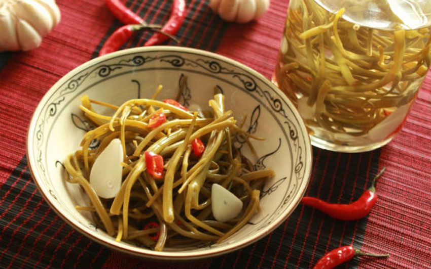 2 cách làm rau muống ngâm chua ngọt cực ngon