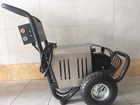 máy phun rửa áp lực cao Promac M26
